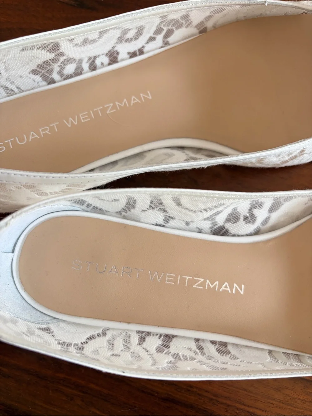 Stuart Weitzman Ivory Lace Ballet Flats with Bow - Picture 7 of 10